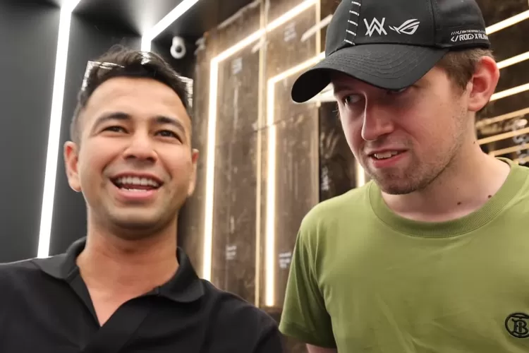 Aksi Raffi Ahmad ngomong bahasa Inggris belepotan bikin kameramen Alan Walker ngakak