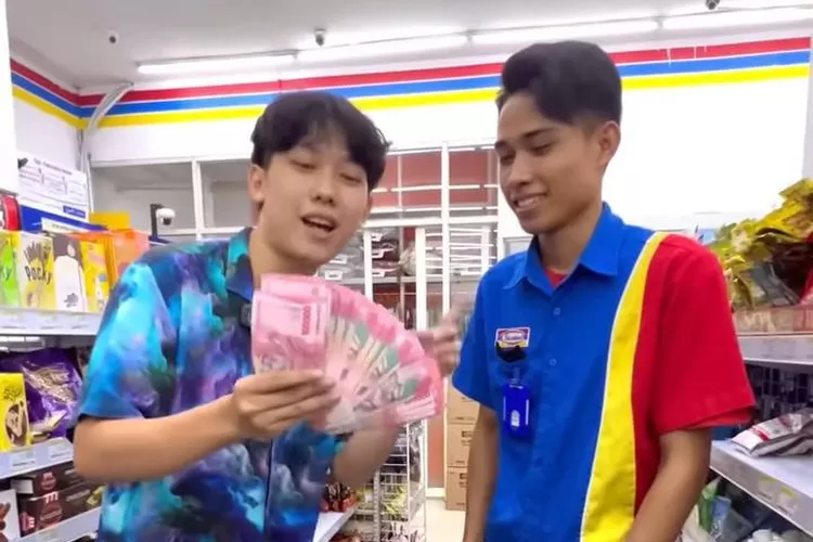 Suka borong barang Indomaret, ternyata segini uang yang dihabiskan Willie Salim untuk belanja