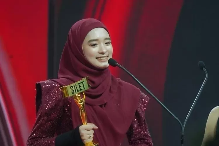 Inara Rusli dapat awards nyeleneh, Sonny Septian sampai buka suara bilang begini: Kasian yang berprestasi