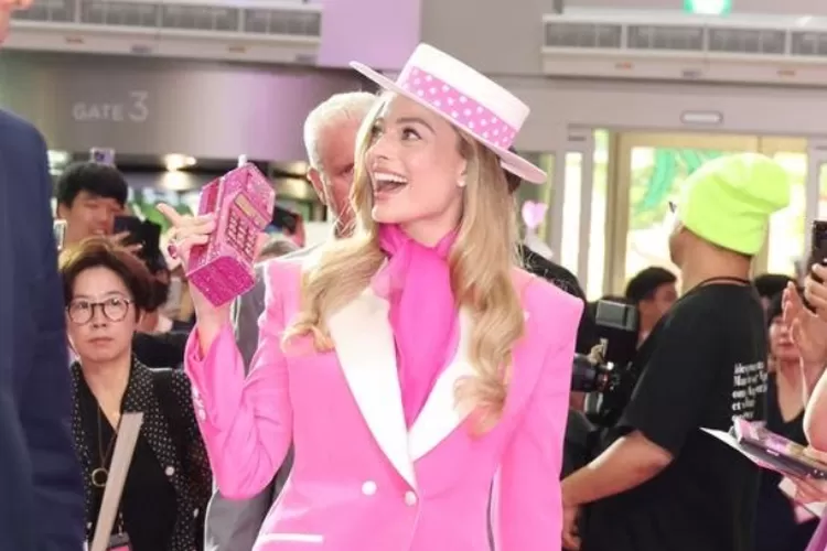 Menghadiri premier Barbie di Korea Selatan, Margot Robbie terlihat cantik seperti Barbie di dunia nyata