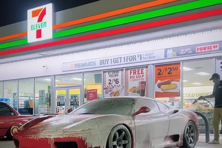 Tak hanya gegara wifi gratis, ternyata ini dugaan telak minimarket 7-Eleven gulung tikar di Indonesia