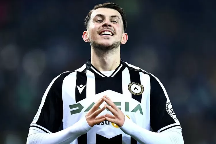 Davide Farttesi akan datang,  Lazar Samardzic sasaran Inter Milan selanjutnya