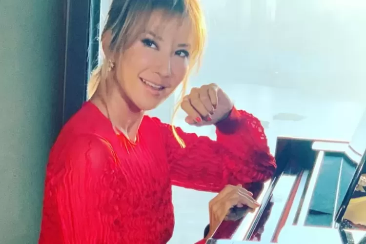 Coco Lee Meninggal di usia 48 tahun setelah koma karena melakukan percobaan bunuh diri akibat depresi