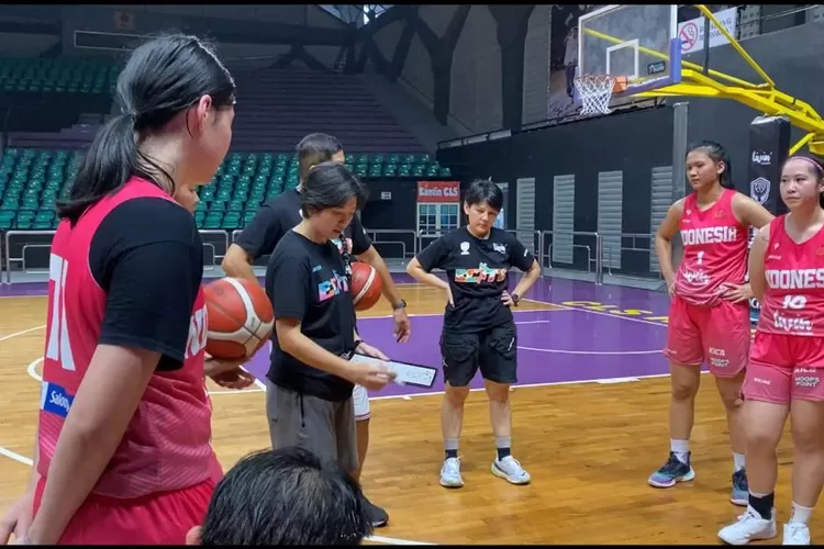 Timnas Basket Putri Indonesia menatap Asian Games 2022 dengan pemain muda dan pelatih lokal