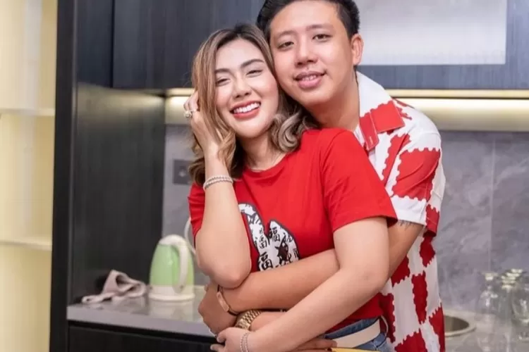 Jadi artis terkaya di Indonesia kalahkan Raffi Ahmad, dari mana sumber kekayaan Rey Utami? Berikut bisnisnya