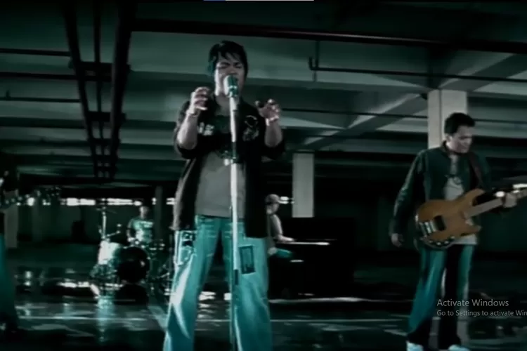 Lirik dan makna lagu Manusia Bodoh - ADA Band, sukses bikin galau dari tahun 2004 hingga kini