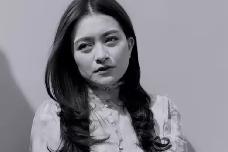 Pamer rambut indah, Nathalie Holscher pindah agama? Mantan Sule: Wanita paling bahagia