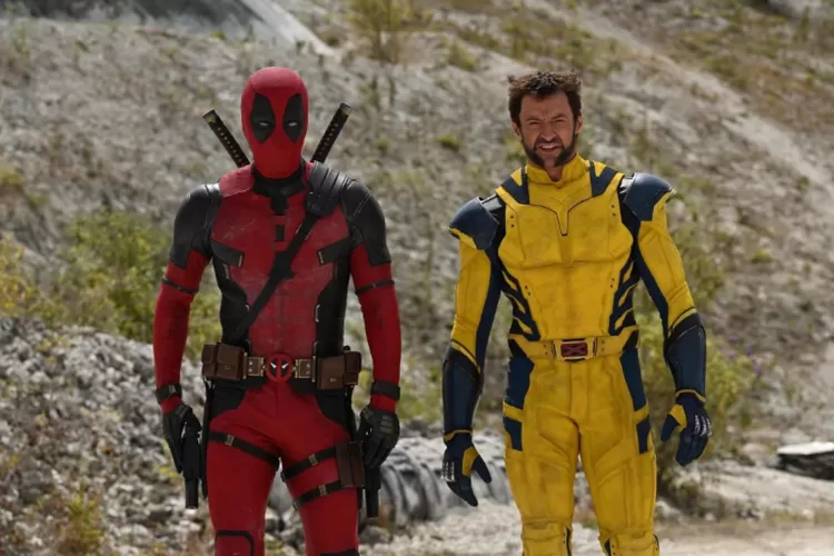 Hugh Jackman muncul kembali sebagai Wolverine dengan menampilkan kostum baru saat syuting film Deadpool 3