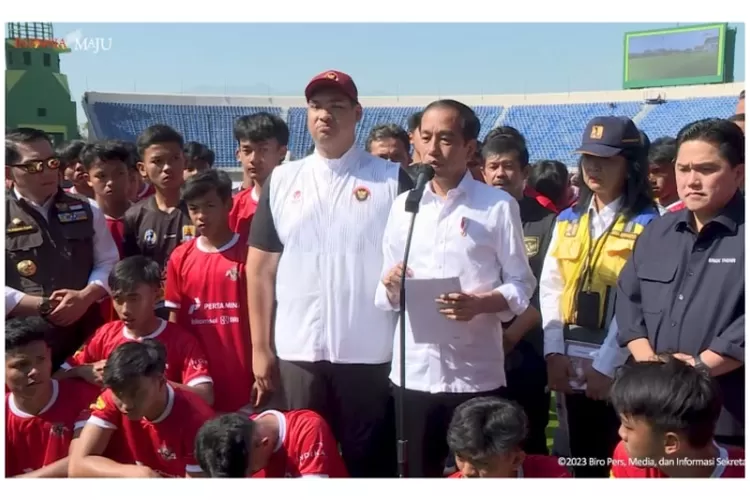 Jokowi bersama Erick Thohir dan RK tinjau Stadion SI Jalak Harupat sekaligus pantau seleksi pemain Timnas U-17