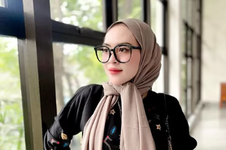 Selebgram Kediri Meylisa Zaara spill pria selingkuhan suaminya, pernah jadi saksi pernikahan mereka?