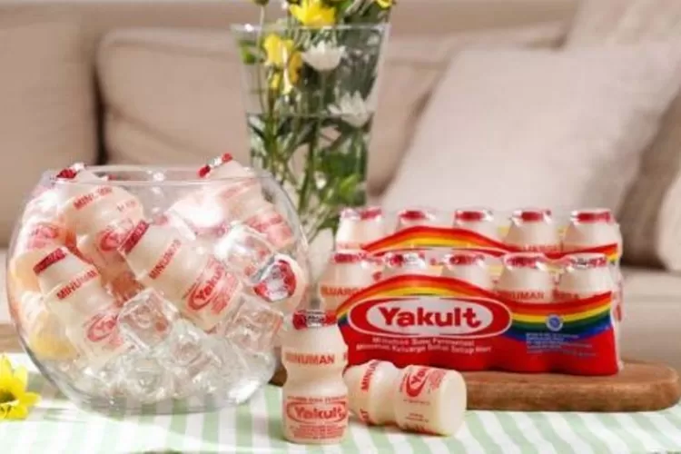 Mengejutkan! 9 Manfaat minum Yakult, salah satunya bisa sembuhkan penyakit berbahaya