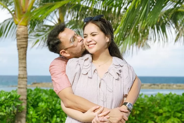 Dikenal nurut pada suami, Nagita Slavina ngamuk gegara handphone Raffi Ahmad: Dalamnya buyar!