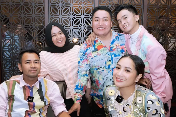 Jauh dari UMR, 5 asisten artis Indonesia ini punya gaji fantastis yang bikin melongo, ada yang Rp100 juta!