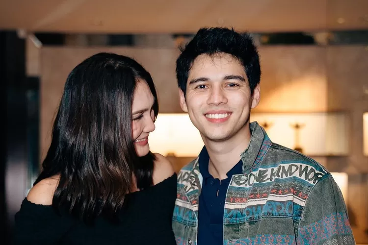 Akhirnya go public! Luna Maya pamer foto bareng Maxime Bouttier, netizen baper: Penuh cinta