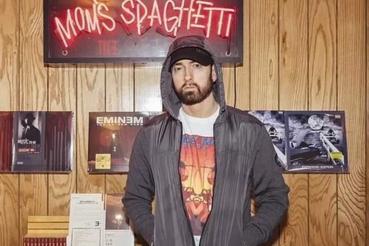 10 Lagu terbaik dari Eminem dalam kariernya yang tidak mengandung kata kasar dan bermakna dalam