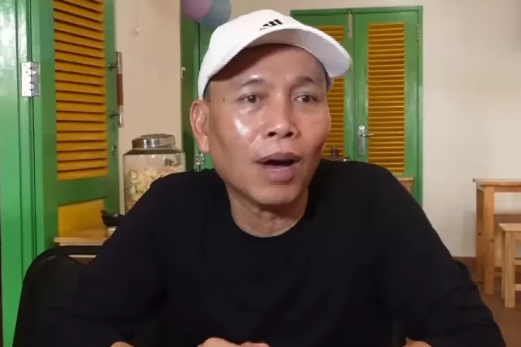 Ayu Ting Ting wujudkan impian orang tua, Ayah Rozak: Pengen banget punya usaha dagang dari dulu