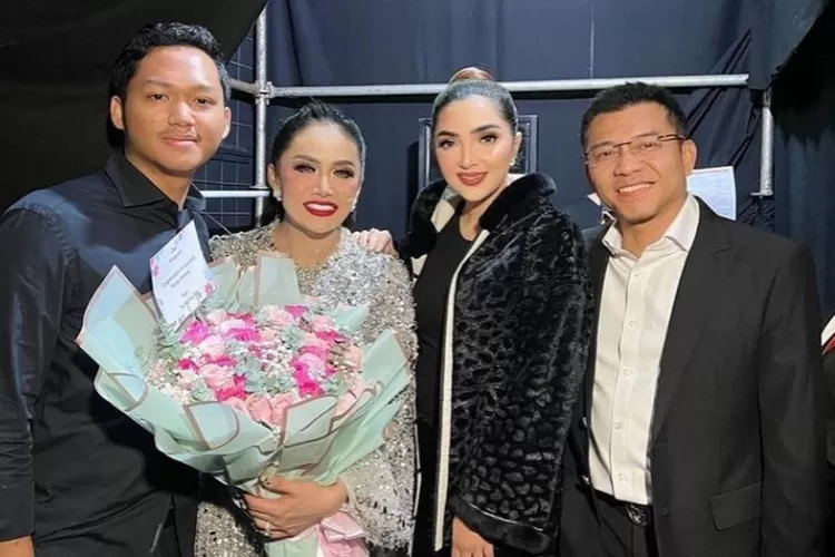 Ashanty ingin gelar konser Anang Hermansyah berduet dengan Syahrini dan KD: Nggak cemburu?