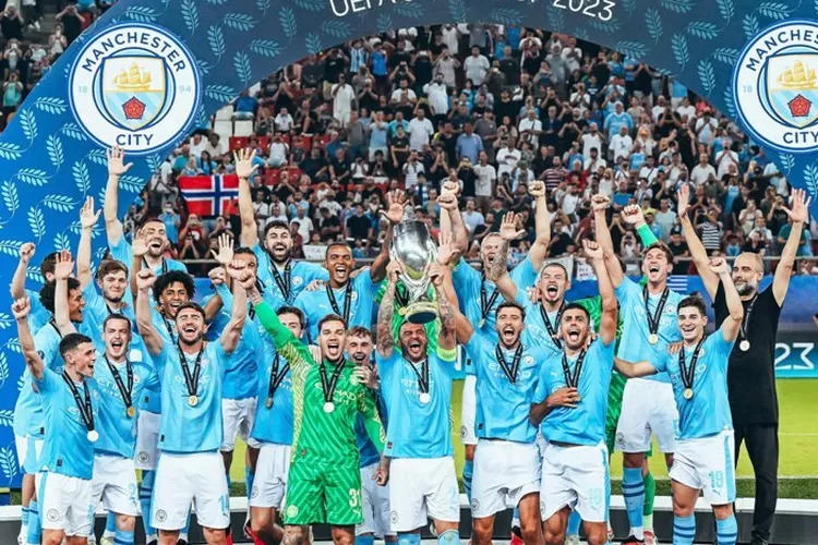 Kalahkan Sevilla, Manchester City angkat trofi juara Piala Super Eropa 2023 untuk kali pertama