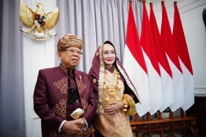 Indahnya Pakaian Adat Sumatera Barat yang Dikenakan Wapres Saat Upacara Peringatan Detik-Detik Proklamasi