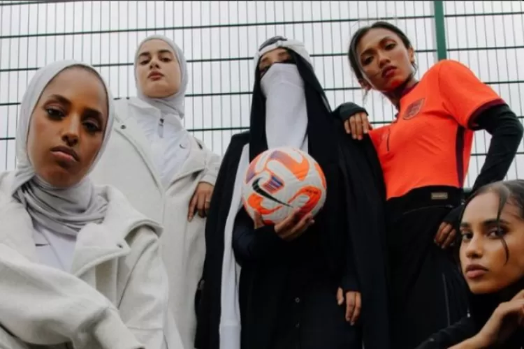 Nike gandeng desainer bercadar asal London Saeedah Haque untuk luncurkan koleksi niqab dan abaya modern