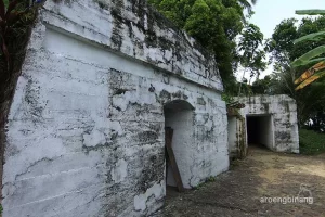 Menjelajah ke Sisi Lain Gunung Padang: Terdapat Banyak Bunker Militer Bekas Masa Penjajahan