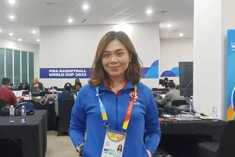 Mahasiswi UI ini bagikan pengalaman jadi Volunteer of the Game FIBA World Cup 2023