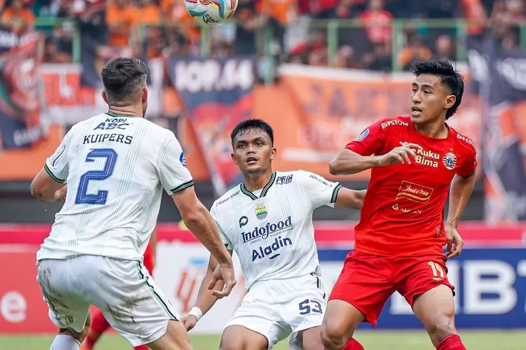 Rekap hasil dan klasemen BRI Liga 1 2023 2024 pekan 11, laga el clasico imbang, Madura United koko di puncak