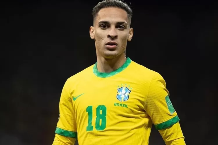 Antony dicoret dari daftar skuad Timnas Brasil, imbas kasus dugaan kekerasan kepada mantan pacar