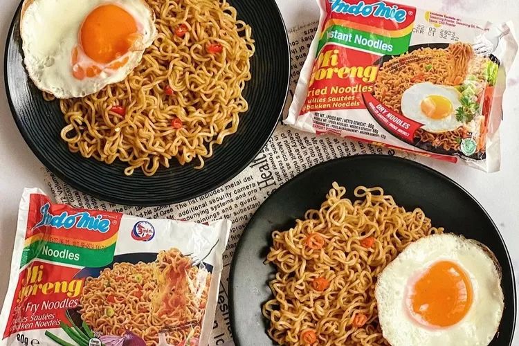 Mitos atau fakta: Indomie dan Mie Gaga mengandung lilin sampai air rebusan mesti dibuang? Simak penjelasan pra