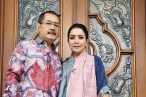 Posting video bercaption julid, warganet ungkit aib Mayangsari dan Bambang Trihatmodjo: Rasa malunya hilang...