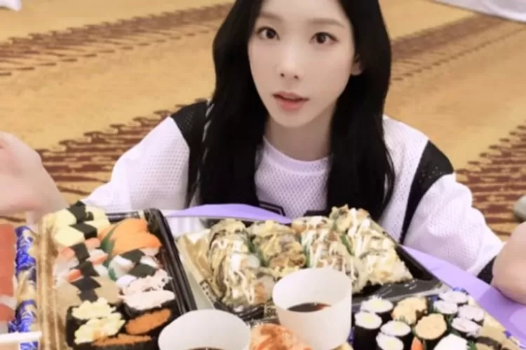 Taeyeon SNSD datang ke Indonesia buat konser, ternyata disediain sushi AEON, penggemar: Budget konsumsi...