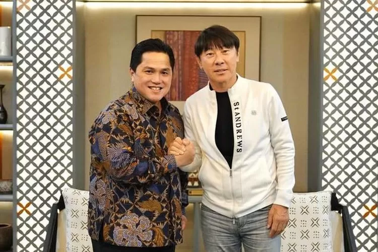 Prestasi Timnas Indonesia terus melejit, Shin Tae-yong ungkap peran Erick Thohir di baliknya: Dedikasinya...