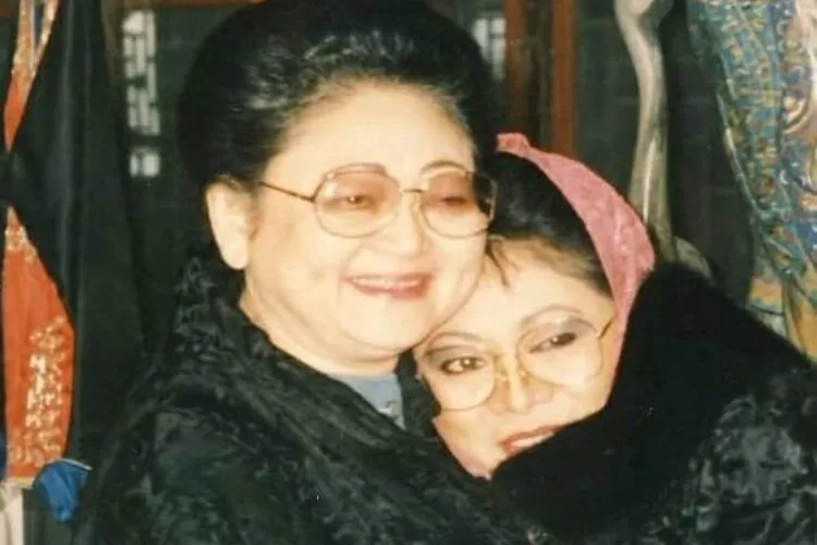 Sempat diisukan tertembak, Mbak Tutut akhirnya buka suara soal kematian Ibu Tien Soeharto