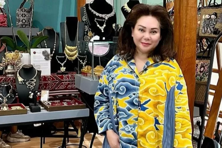 Tri Hanurita mantan istri Irwan Mussry yang jarang tersorot, ternyata dari keluarga....