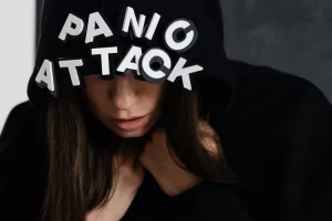 3 Cara mengatasi panic attack pada diri sendiri secara efektif, kenali juga penyebab dan gejalanya