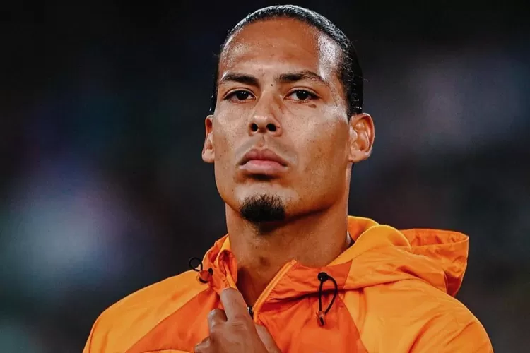 Virgil van Dijk putuskan tak akan pakai ban kapten One Love di laga Kualifikasi Euro 2024 Belanda vs Prancis