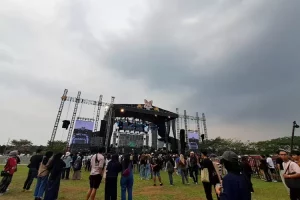 Cerita Langit Jingga! 10 Musisi beken Indonesia ramaikan Festival Musik Anak Senja di Cibinong