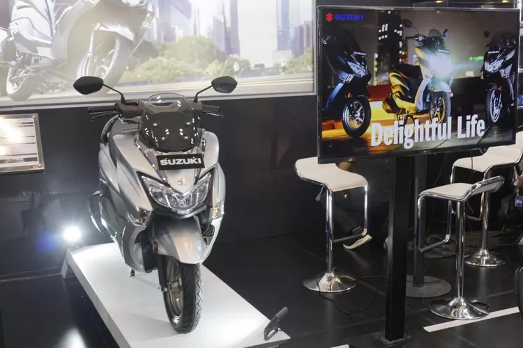 Kejar ketinggalan, motor matic Suzuki Burgman Street 125EX rilis di Indonesia dengan fitur kekinian