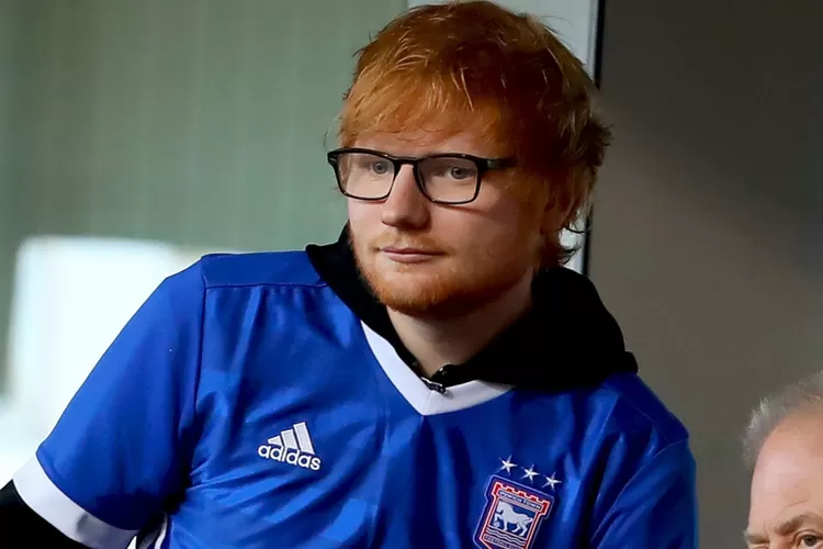 Ternyata Ed Sheeran selama ini mensponsori Ipswich Town yang dihuni pemain Timnas Indonesia, Elkan Baggott