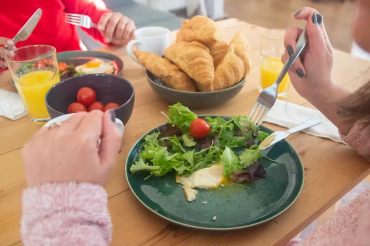 Jangan disepelekan! Pastikan kamu menyantap 3 menu sarapan sehat ini di pagi hari, cepat dan mudah dibuat