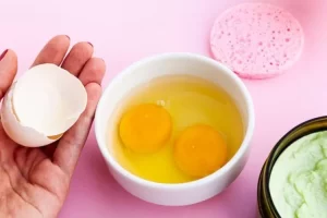 4 Keajaiban masker telur untuk rambut sehat dan berkilau alami, bisa dilakukan di rumah saja