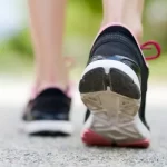 6 Alasan mengapa berjalan kaki 10.000 langkah penting bagi kesehatan tubuh dan mental