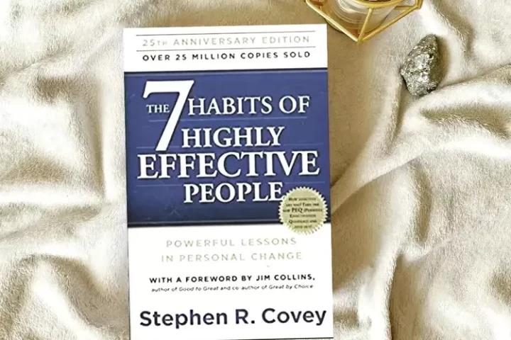 Review buku The 7 Habits Of Highly Effective People tentang self improvement, terlaris lebih dari 2 dekade