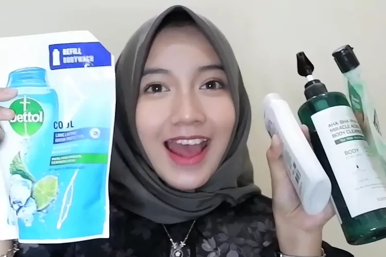 Inilah cara ampuh menghilangkan jerawat punggung, hanya dengan menggunakan produk body care ini