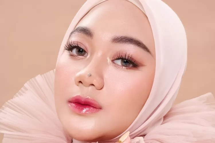 Fadhilah Intan rilis lagu Dawai untuk soundtrack film Air Mata di Ujung Sajadah, ceritakan kepedihan ibu soal ini