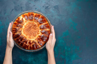 Basque Burnt Cheesecake (Freepik/KamranAydinov)